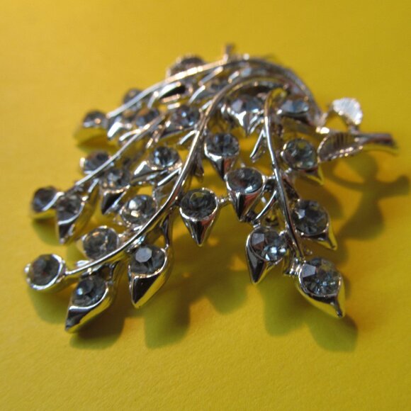 CORO brooch - Picture 4 of 7